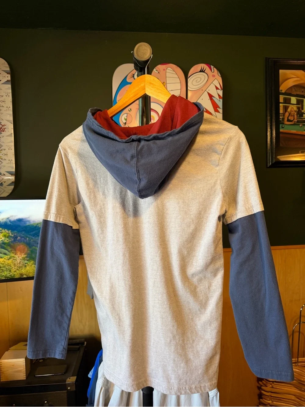 Old Navy Men's New York Athletic Hooded Long-Sleeve Tee - Gray & Navy